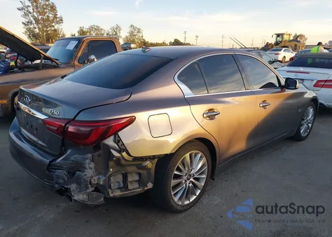 2019 Infiniti Q50 3.0T Luxe z USA, uszkodzony, nr VIN JN1EV7AP9KM519879